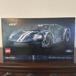 LEGO Technic 2022 Ford GT 42154 Car Model Kit